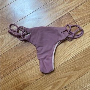 Acacia Orchid Bottoms